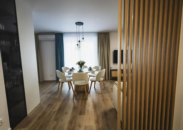 Apartment Szept Zurawia *